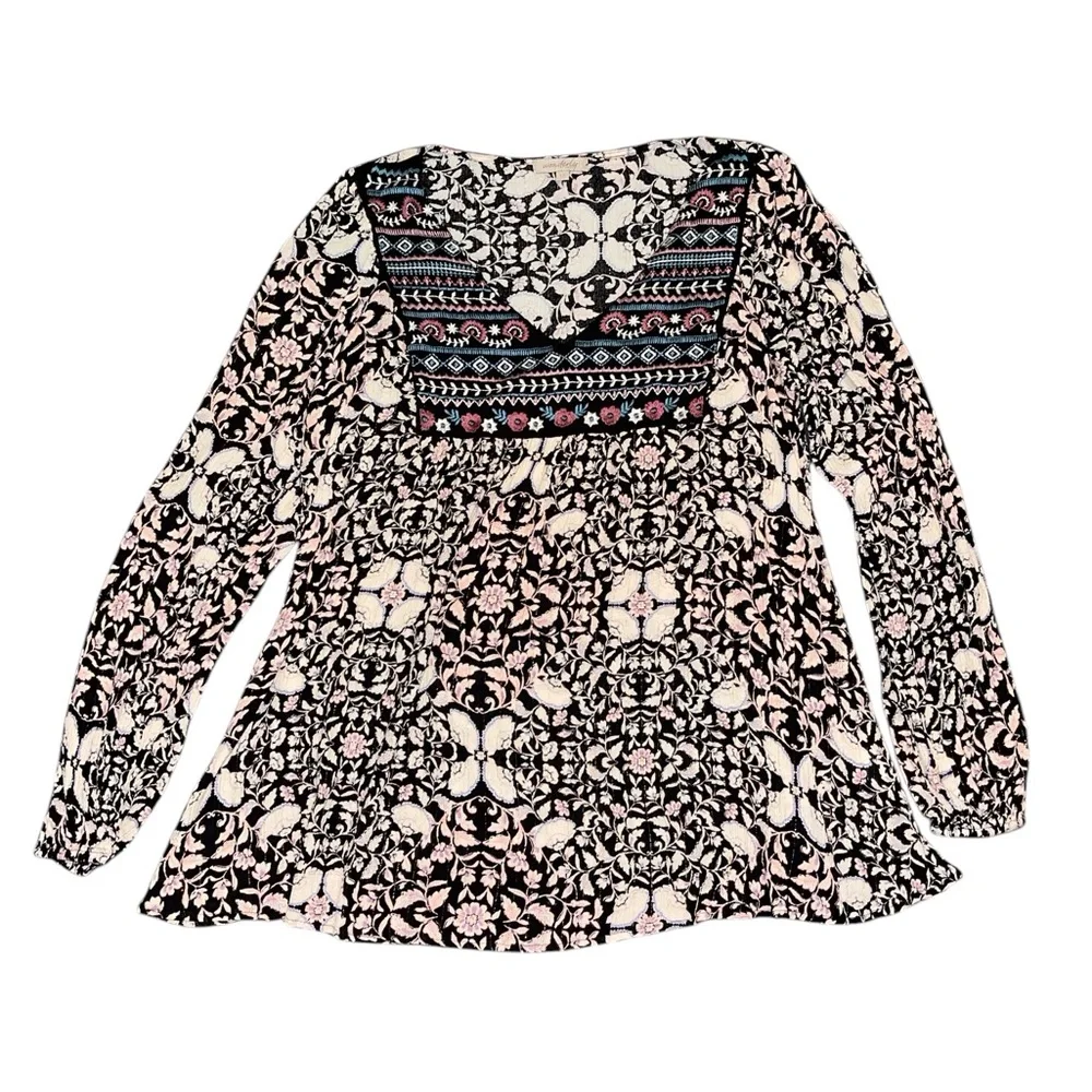 Wonderly Black and Cream Patterned Top - Picture 7 of 15